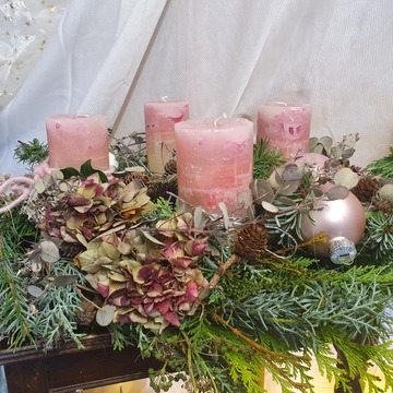 Izdelovanje adventnih venčkov, delavnica