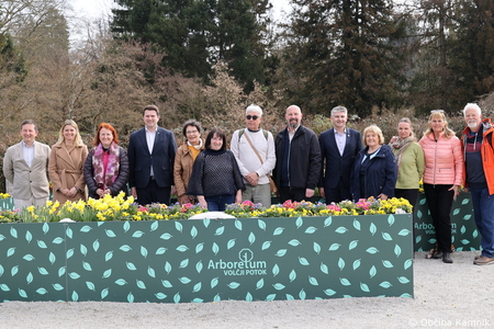 Pot za spomin v Arboretumu Volčji Potok povezuje generacije in krepi demenci prijazno okolje (32)