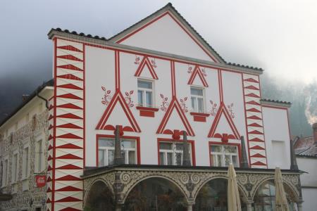 Plenik_obnovljena_fasada_Glavni_trg-001