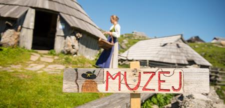 Velika_planina-Slider03_Muzej-001