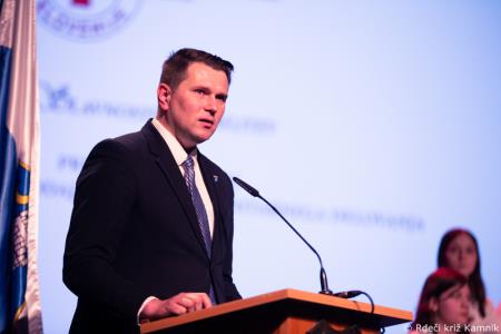 podelitev_rdeci_kriz_186_220402_LV-001