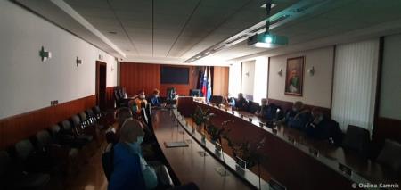 kamnik_content_com.google.android.apps.photos.contentprovider_-003