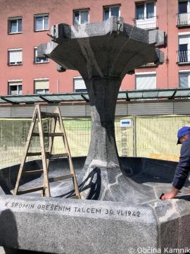 Fontana_med_delom-001