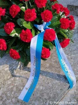 Ob 1. novembru smo se s polaganjem cvetja poklonili žrtvam vojn (17)