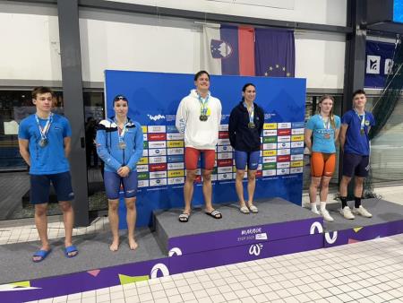 Calcitovi plavalci leto zaključili na najboljši možen način.jpg 