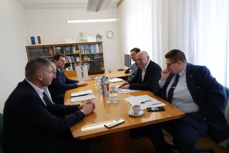 Minister mag. Franc Props je obiskal Upravno enoto Kamnik.jpg