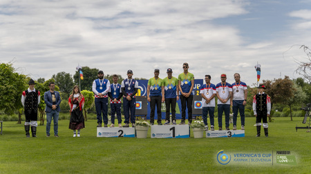 Zlati_Slovenci_ekipa_sestavljeni_lok