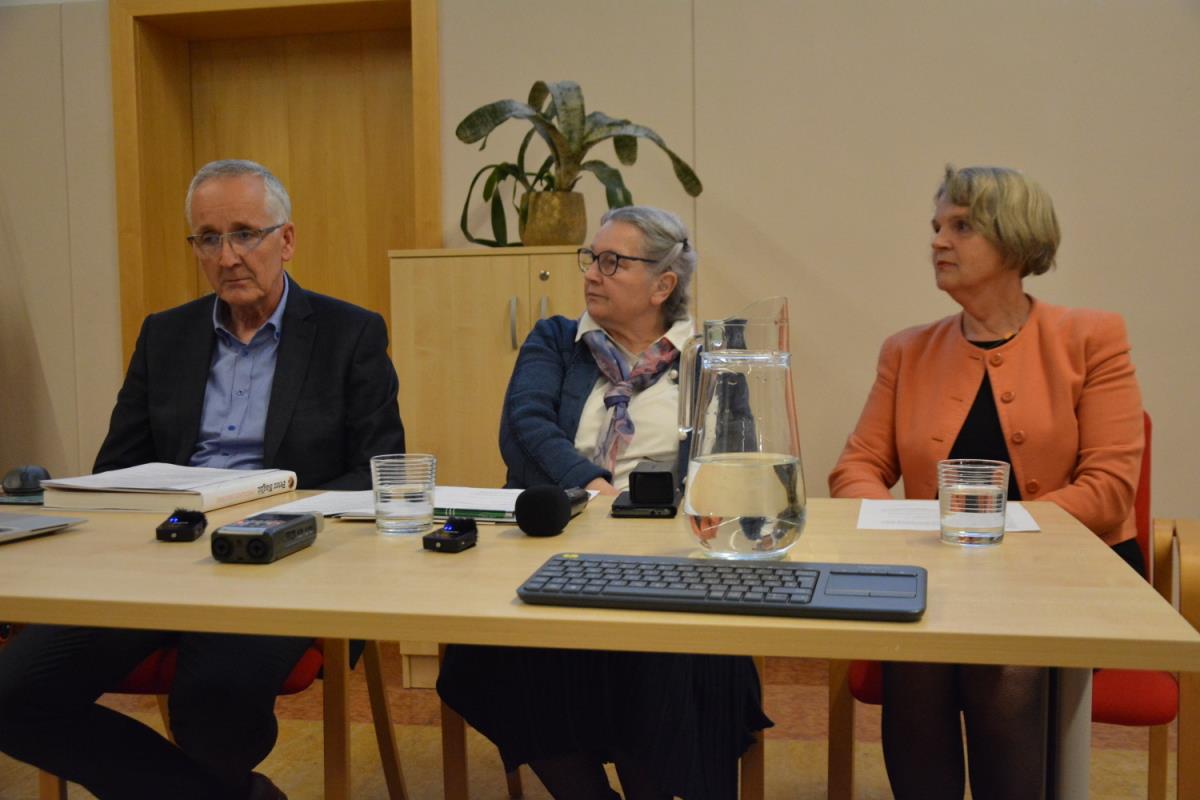 Peter Naglič Otroštvo, kot je bilo nekoč (5)