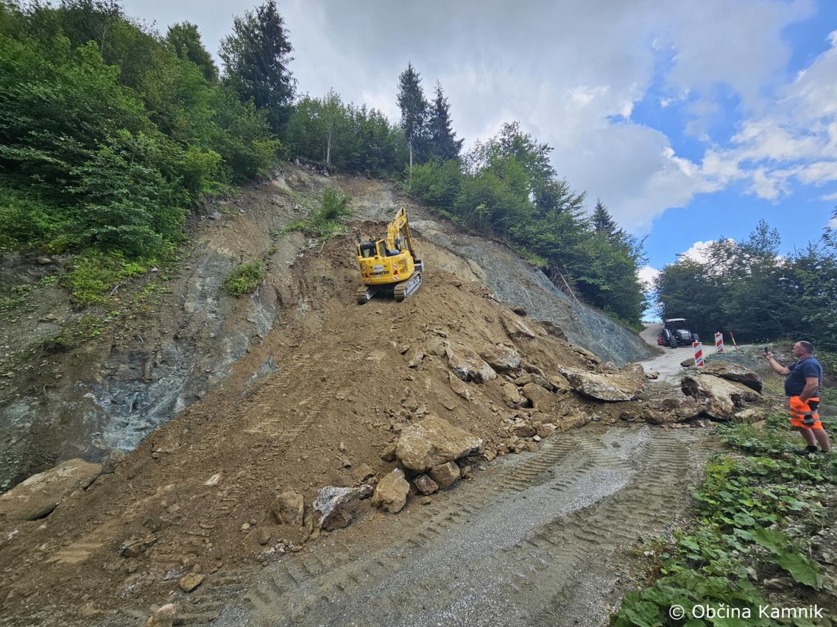 kamnik_file_storage_emulated_0_Android_data_si.kaliopa.vzdrzevanje.kamnik_files_Pictures_Kaliopa_Vzdrzevanje_Fotografije_8d266b11-c8af-4115-9b50-a461d5486a57.jpg