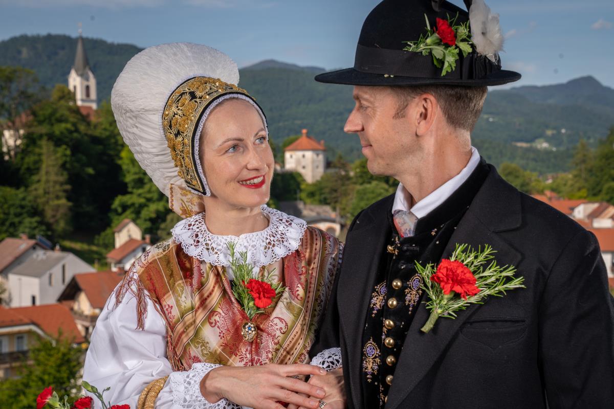 FOTO PAR iz naslovnic ljubezen Mih Lindič